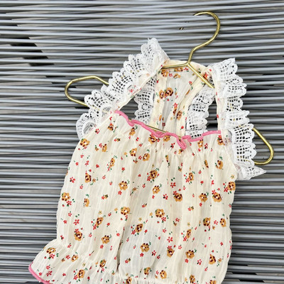 Άνοιξη Καλοκαίρι σιφόν Γαλλική φρέσκια δαντέλα Μικρά τεμαχισμένα λουλούδια Κοντό φόρεμα γάτα σκύλος δροσερό λουράκι Χαριτωμένα τεμαχισμένα λουλούδια Tank Top