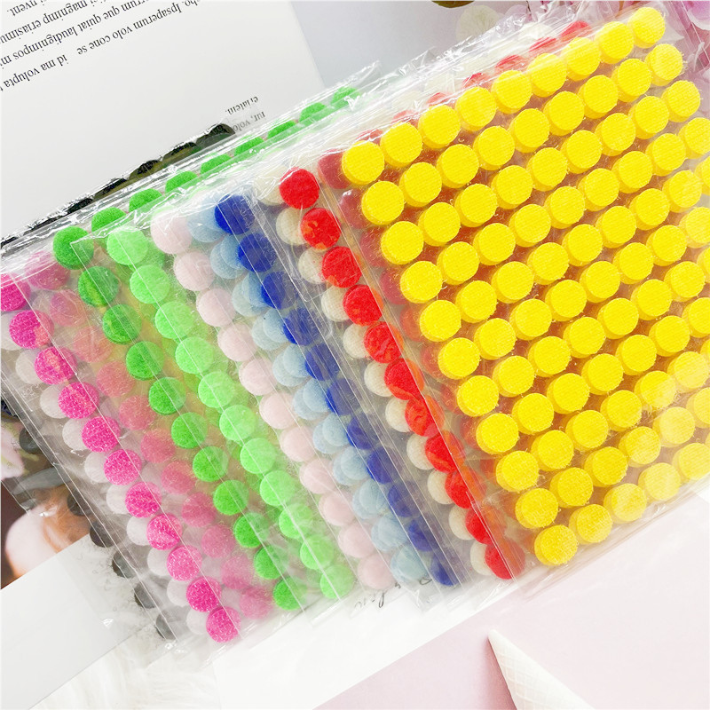 Pont matrica ragasztó ragasztó 10 mm 15 mm pont nylon horog és hurok matrica ragasztó kerek, erős öntapadó rögzítő szalag