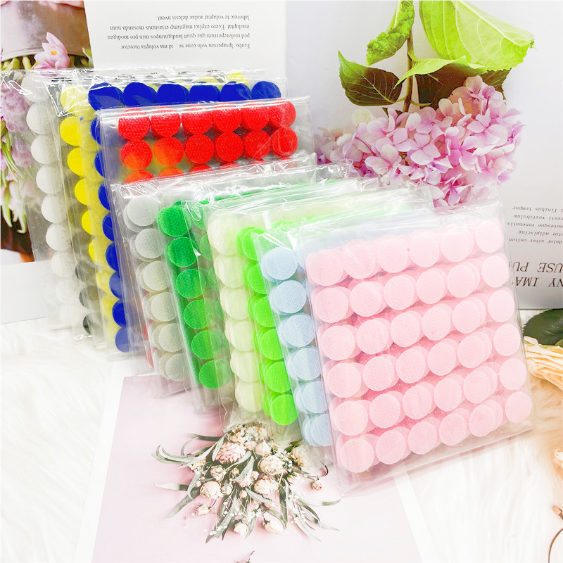 Pont matrica ragasztó ragasztó 10 mm 15 mm pont nylon horog és hurok matrica ragasztó kerek, erős öntapadó rögzítő szalag