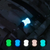 Világító farokcsat kültéri taktikai hátizsák-tartozékok ABS cipzárral húzható esernyő kötél fogantyú EDC kés függő zsinór szerszámok