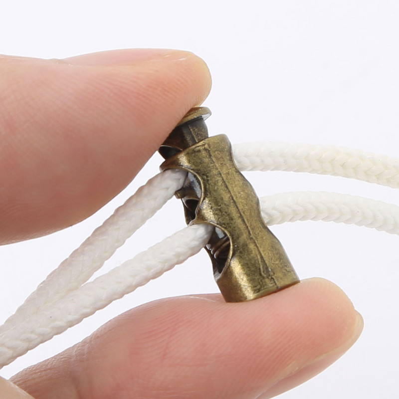 50 tk. Juhtlukud vedruga metallist silinder, lülitusnöör, kaelapael, lukustuspandlad.