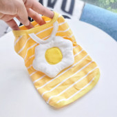 Kisállatkutya ruhák Csíkos buggyantott tojás mellény kutyáknak Ruházat macska kicsi aranyos vékony nyári divat fiú chihuahua kisállat termékek 2023