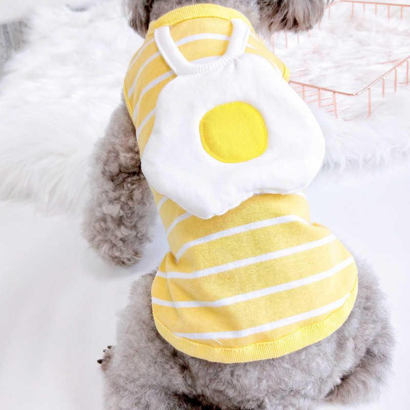 Kisállatkutya ruhák Csíkos buggyantott tojás mellény kutyáknak Ruházat macska kicsi aranyos vékony nyári divat fiú chihuahua kisállat termékek 2023