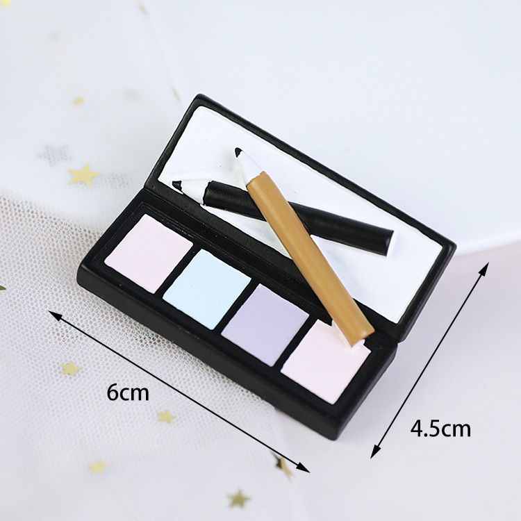 Su gimtadieniu Tortų tvarsčiai Karalienės bakalauro tema Torto puošmena Kvepalai Lūpų dažai Kosmetika Vakarėlio reikmenys Paslaugos