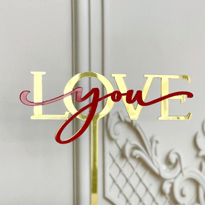 Rožu ziedu mīlestības kūkas virsma laimīgai Valentīna dienai mīļotā laulātā precēta pāra iepazīšanās kūkas virsma Akrila kūkas dekorēšana