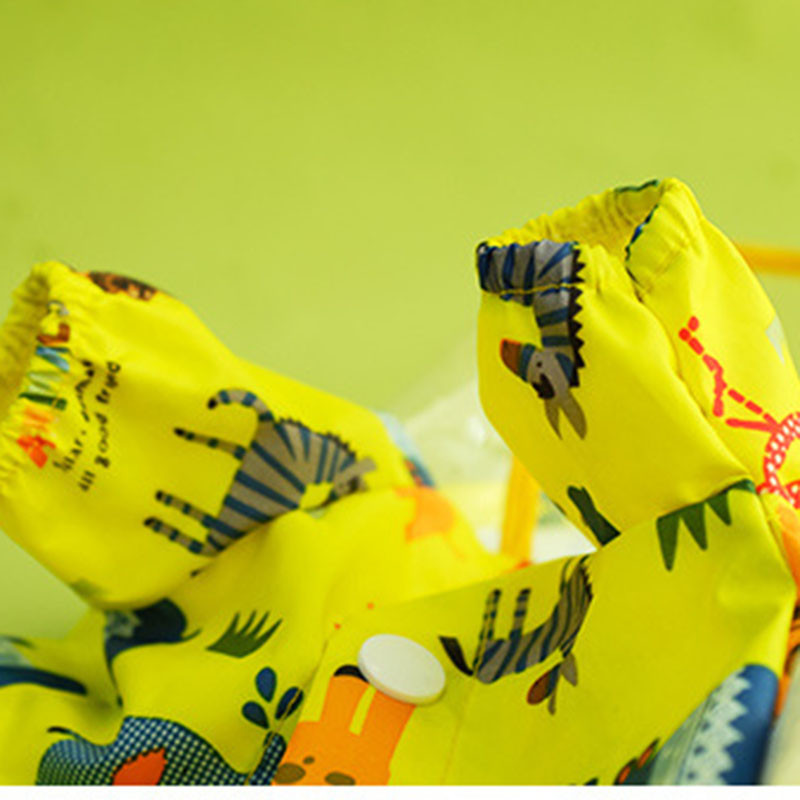 2023. gada vasaras jauns mājdzīvnieku lietusmētelis, jauks, spilgts, ūdensnecaurlaidīgs, vēja necaurlaidīgs lietusmētelis, mazs, vidējs suņu apģērbs, rotaļu pomerānijas mājdzīvnieku apģērbs