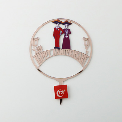 Menyasszony és vőlegény esküvői évfordulós tortadíszítő akril színű jubileumi tortafeltétje esküvői évfordulóra