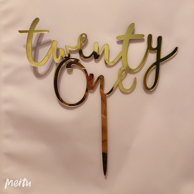 Arany 21 boldog születésnapi tortadísz, akril számok huszonegy akril tortafeltét a 21. születésnapi party tortadíszekhez