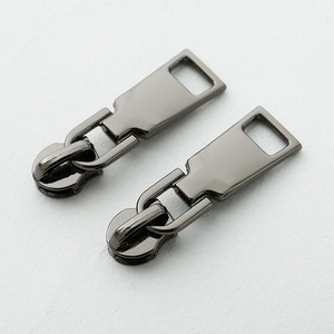 10 buc. Glisoare cu fermoar metalic de înaltă calitate 3 # Glisoare cu fermoar dublu din metal Tractor cu fermoar Opritor cu fermoar Bricolaj Material de cusut