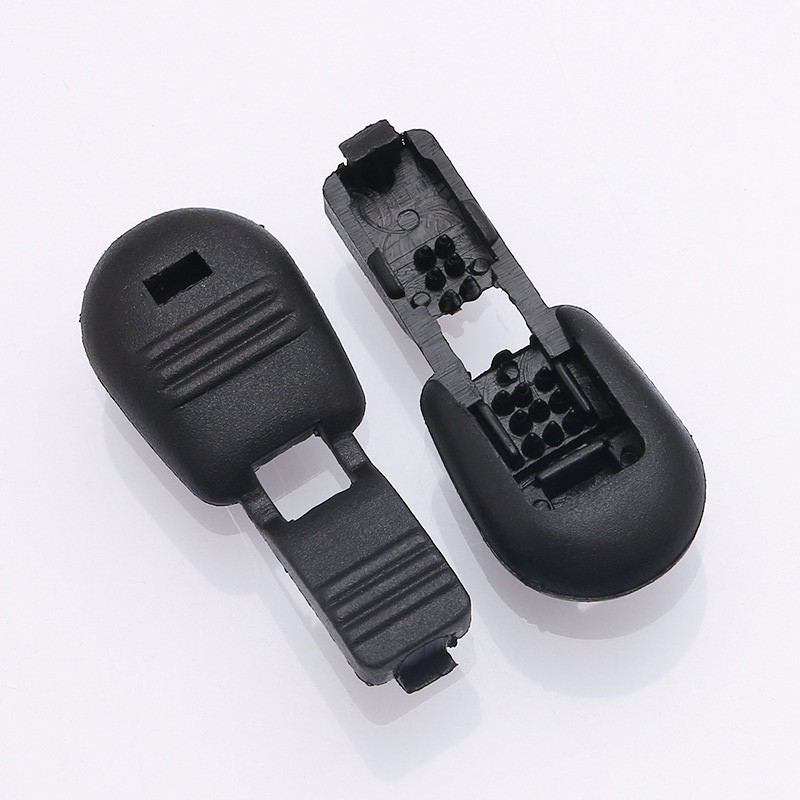 10 gab. Apģērbu auklas gali, rāvējslēdzējs, neilona slēdzene, apavu auklas sprādze