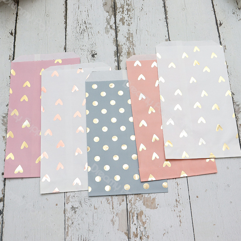 12 bucăți îngroșați cadou pungă de hârtie cu puncte autocolante caramele dulciuri prăjituri inimă pungă de hârtie kraft pentru petrecere de Crăciun saci de artizanat husă aniversare