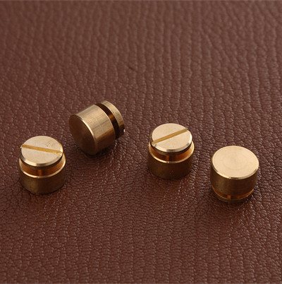 Tvirtas žalvarinis krepšio dugnas, smeigės pėdų nagai, pančiai Sraigtinė kniedė diržo kepurėms Batai Oda amatai „Pasidaryk pats“ Priedai Krepšys Metalinės pėdos