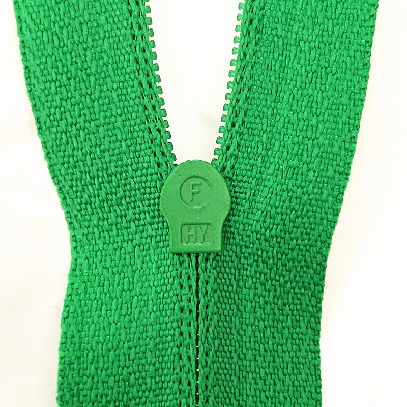 10 vnt 3# 10 cm / 15 cm / 18 cm / 20 cm / 25 cm / 30 cm / 35 cm / 40 cm / 50 cm / 55 cm / 60 cm Nailono ritės užtrauktukai Tailor Kanalizacija Crafter`s (20 spalvų)