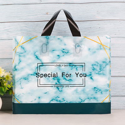 5 tk paksu ehete plastikust käepidemetega kott Armsad mitmesuguse mustriga kilekotid käepidemega kinkekarbiga pulmapeo pakend