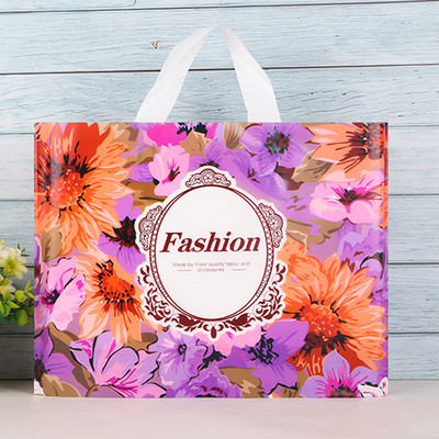 5 tk paksu ehete plastikust käepidemetega kott Armsad mitmesuguse mustriga kilekotid käepidemega kinkekarbiga pulmapeo pakend