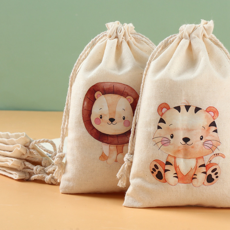 6Gb Džungļu dzīvnieku dāvanu maisiņi Džutas savilkšanas auklu maiss Safari dinozauru dzimšanas dienas ballītes dekors bērniem šokolādes konfekšu iesaiņošanas maisiņi