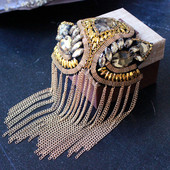 Roku darbs Rhinestone Modes pušķis ķēde plecu dēļa nozīmītes krelles plāksteris metāla Epaulets Epaulette militārā piespraudes piespraudes medaļa