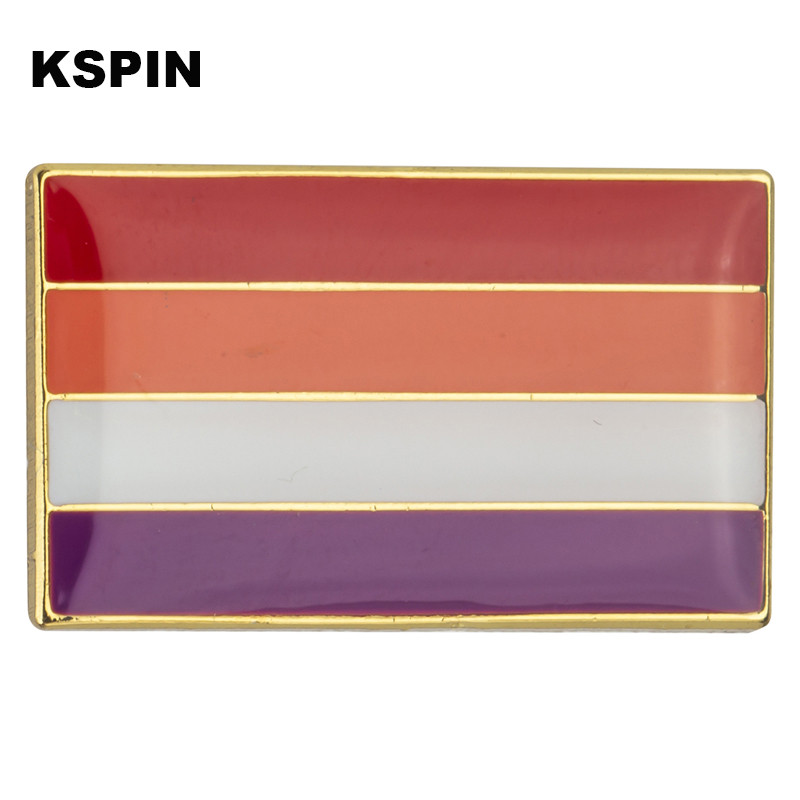 Demiseksuaalne uhkuse lipp Hall uhkus Alloromantiline aseksuaalne uhkus vikerkaar ja aseksuaalne demiromantiline uhkus Soofauni lipuga suur rinnanõel