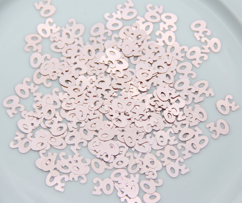 500 gab. 18. gab. — rožu zelta digitālie konfeti ar mirdzošiem dzimšanas dienas dekoriem, konfeti smidzinātāji 18. dzimšanas dienā