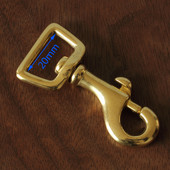 Tīra vara āķa sprādzes soma ar sprādzi misiņa āķa kvadrātveida astes suņa sprādzes atslēgu piekariņš ar rokām darināta āda