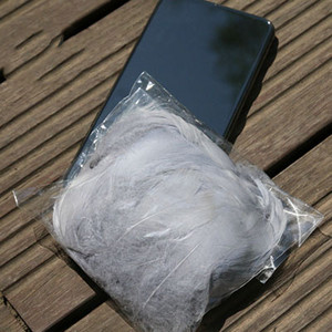 Suled hulgimüük 100 tk 4-8cm väike luigeplokk kohev värviline naturaalne hanesulg käsitööks Kleidi lõikamine ehete valmistamiseks