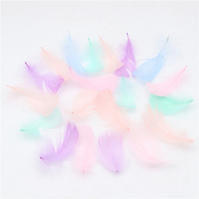 Suled hulgimüük 100 tk 4-8cm väike luigeplokk kohev värviline naturaalne hanesulg käsitööks Kleidi lõikamine ehete valmistamiseks