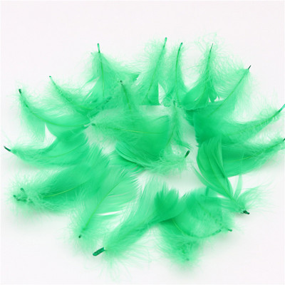 Suled hulgimüük 100 tk 4-8cm väike luigeplokk kohev värviline naturaalne hanesulg käsitööks Kleidi lõikamine ehete valmistamiseks