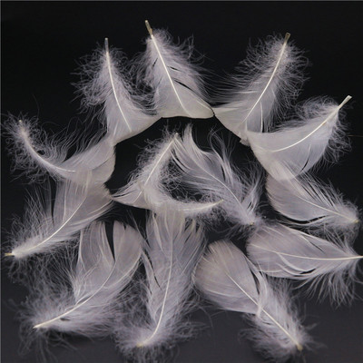 Suled hulgimüük 100 tk 4-8cm väike luigeplokk kohev värviline naturaalne hanesulg käsitööks Kleidi lõikamine ehete valmistamiseks