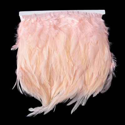 1 metrs baltas spalvas, rotājumi, kleitas, audumi, šūšana, amatniecība, gailis, segli, spalva, lente, bārkstis, kāzu ballīšu noformējums.