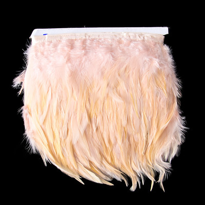 1 metrs baltas spalvas, rotājumi, kleitas, audumi, šūšana, amatniecība, gailis, segli, spalva, lente, bārkstis, kāzu ballīšu noformējums.