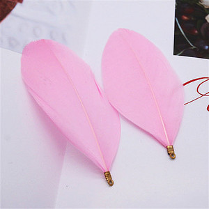 Természetes lúdtoll 6-8 cm-es festett toll színes klip tollak barkácsoláshoz, esküvői dekorációhoz és ékszerkészítéshez