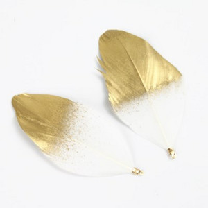 Természetes lúdtoll 6-8 cm-es festett toll színes klip tollak barkácsoláshoz, esküvői dekorációhoz és ékszerkészítéshez