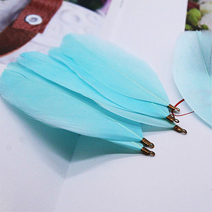 Természetes lúdtoll 6-8 cm-es festett toll színes klip tollak barkácsoláshoz, esküvői dekorációhoz és ékszerkészítéshez