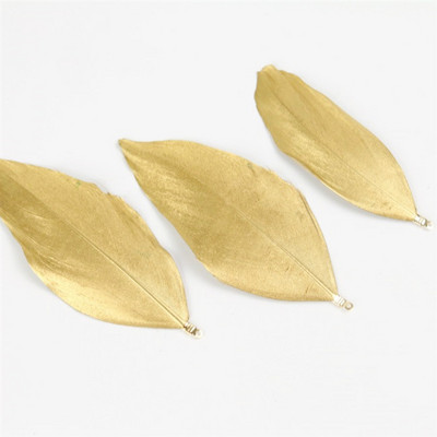 Természetes lúdtoll 6-8 cm-es festett toll színes klip tollak barkácsoláshoz, esküvői dekorációhoz és ékszerkészítéshez