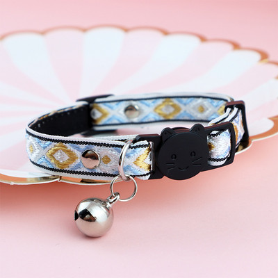 Állítható macskanyakörv, bojtokkal és csengőkkel díszített kisállatnyakörv Színes kockás jacquard mintás nyakörv macskakutya kellékekhez