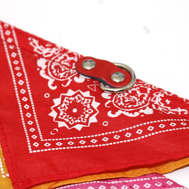 Klasszikus kisállat macska nyakörv PU bőr kis kutyasál Állítható kiskutya macskák nyakkendő trigon kisállat nyakörv Kiegészítők macska nyaklánc