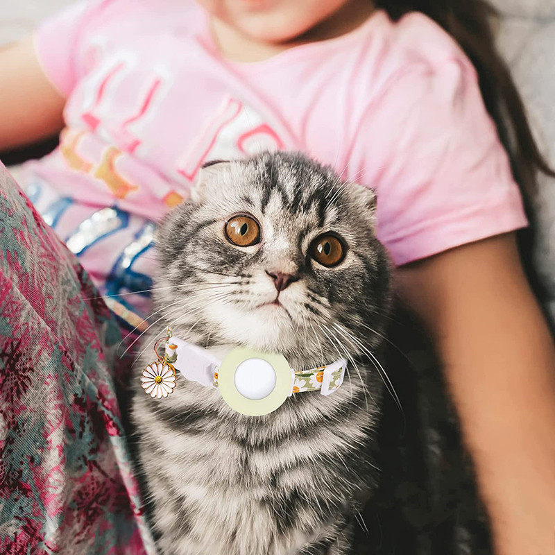 Mājdzīvnieku suņu kakla siksna ar zvaniņu modes apdruku kaķu kakla siksniņai āra mājdzīvnieku izejmateriāli Regulējama kucēnu kaklarota Jauka Čivavas kaklasiksna