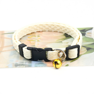 Kaķa kaklasiksna regulējama kokvilnas krāsaina kucēnu kakla siksna ar zvaniņu kucēniem un kaķēniem ceļojumiem brīvā dabā, lai novērstu mājdzīvnieka kaklasiksnas nozaudēšanu