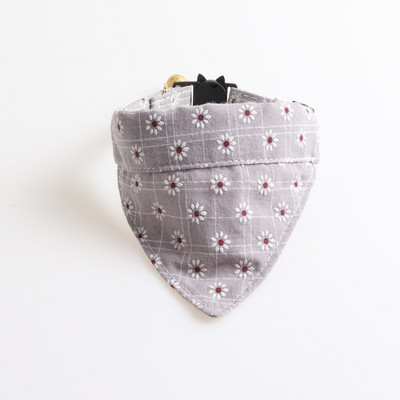 Aranyos Bowknot Háziállatok Macska nyakörvek Pamut virágos csokornyakkendő Cica csengő nyaklánc Állítható kiskutya macskák Chihuahua bandana nyakörv