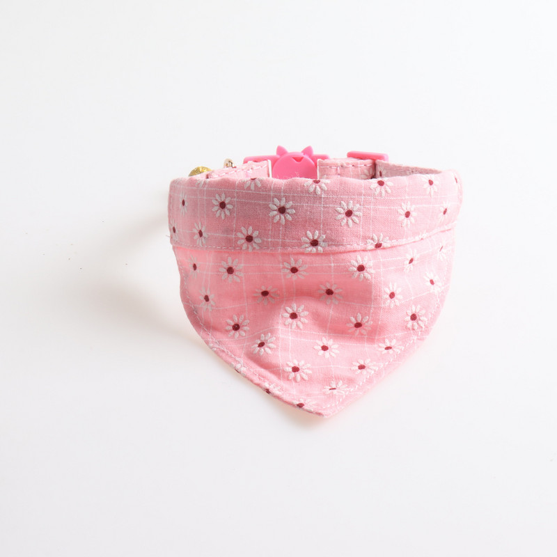 Aranyos Bowknot Háziállatok Macska nyakörvek Pamut virágos csokornyakkendő Cica csengő nyaklánc Állítható kiskutya macskák Chihuahua bandana nyakörv