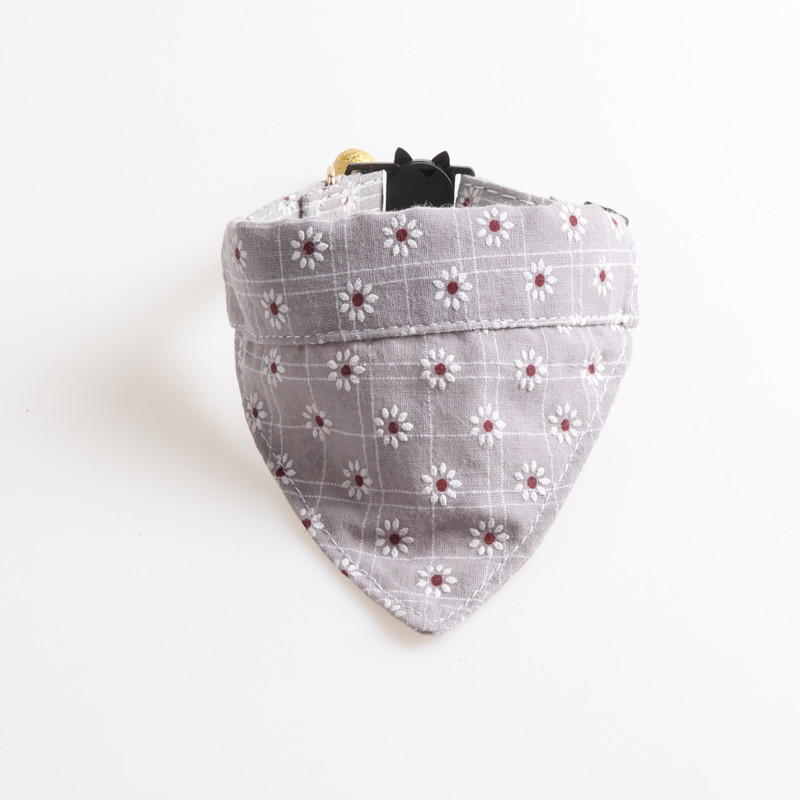 Aranyos Bowknot Háziállatok Macska nyakörvek Pamut virágos csokornyakkendő Cica csengő nyaklánc Állítható kiskutya macskák Chihuahua bandana nyakörv