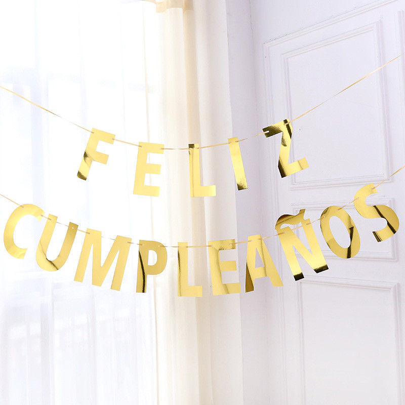 Radošs spāņu daudz laimes dzimšanas dienā vēstules karogs reklāmkarogs dzimšanas dienas ballītes atmosfēras noformējums nokarenas ķekatas un vītnes rotājums