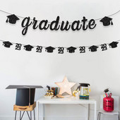 Radoša izlaiduma ballītes noformējums Absolventa karogs2023 PhD cepure, velciet ziedu auklu, reklāmkarogu izlaiduma fona sienas dekorēšana