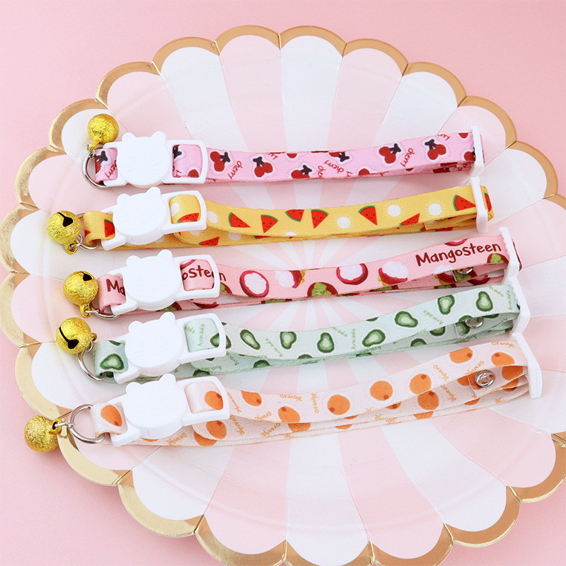 Kisállat-termékek Macskanyakörv Nyomtatott macskanyakörv Harangfüggő macskanyakörv Állítható kisállat-húzó kötélnyakörv harangokkal Macskanyakörv