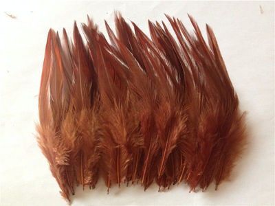 50 KOM Prirodno šareno pijetlovo perje Vezivanje muha Masovno perje Božićni ukrasi za dom Vjenčanje Nova godina Cosplay rasprodaja