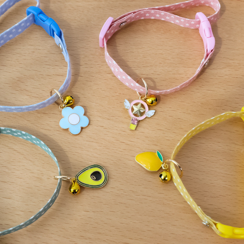 Suņa kaklasiksna ar regulējamu krāsu drošības sprādzes augļu sērija kaķu kaklasiksna kaķēna truša kucēna dekorēšana Samll vidējā mājdzīvnieka piegādātājam