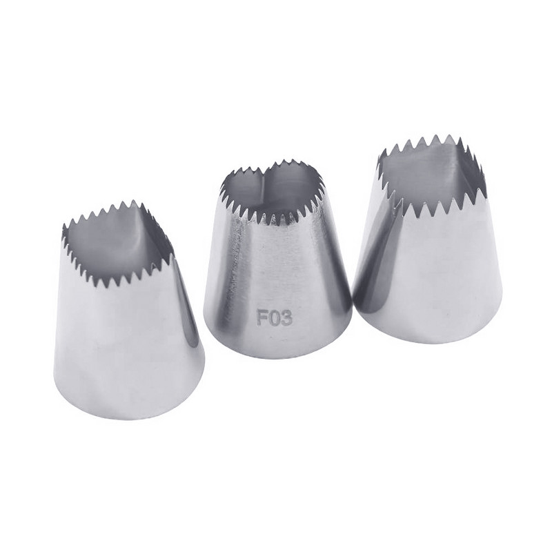 3 vnt. Širdelės formos dideli antgaliai tortų kremui.