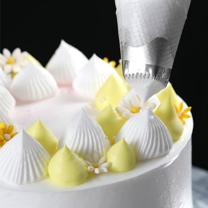 3 vnt. Širdelės formos dideli antgaliai tortų kremui.