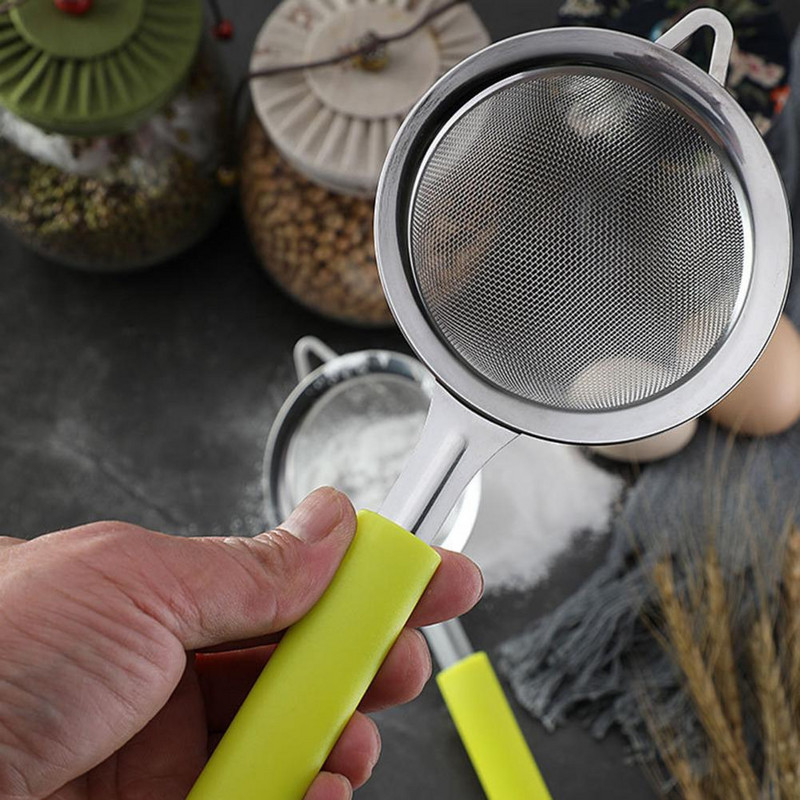 Miltų sietelis, vienodas tinklelis, lengvai valdomas tinklinis filtras, apsaugantis nuo rūdžių, rankinis be kvapo aliejaus išsiliejimo nerūdijančio plieno miltų sijotuvas kepimo įrankis