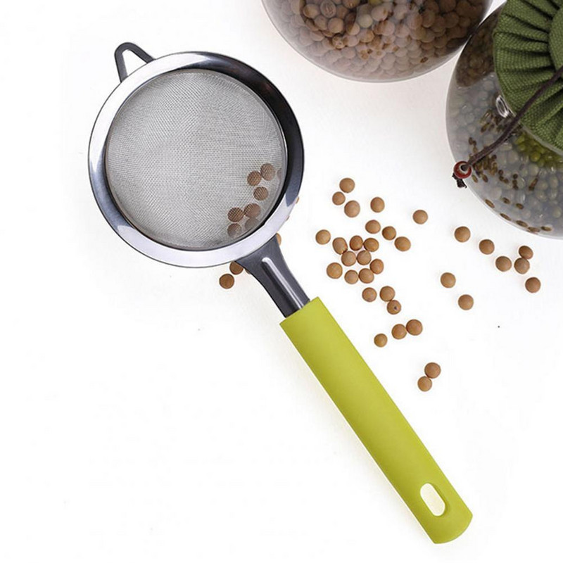 Miltų sietelis, vienodas tinklelis, lengvai valdomas tinklinis filtras, apsaugantis nuo rūdžių, rankinis be kvapo aliejaus išsiliejimo nerūdijančio plieno miltų sijotuvas kepimo įrankis